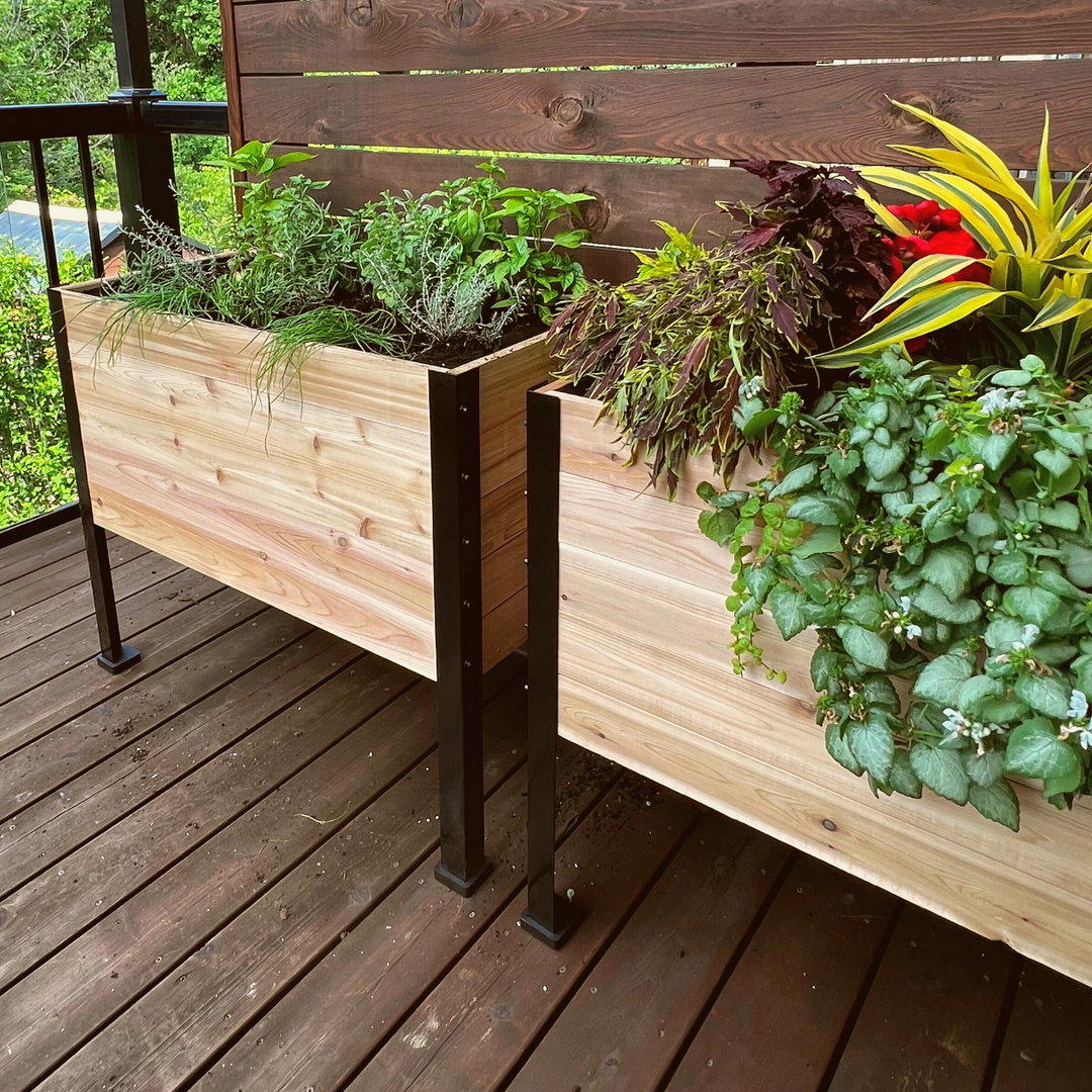 Cedar Planters Image 25845090386108