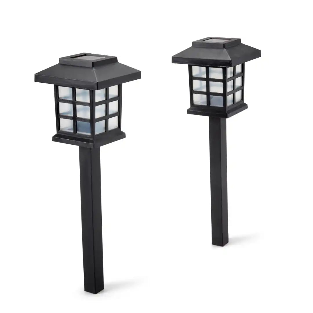 Classic Solar Garden Light – rectangular cedar planter box for outdoor and garden use