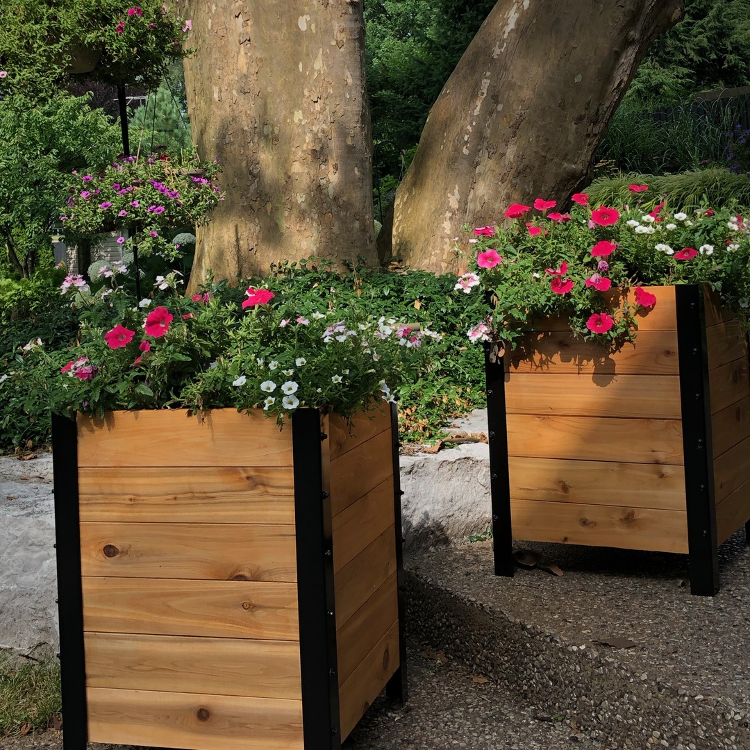 Cedar Planters Image 28586187620540